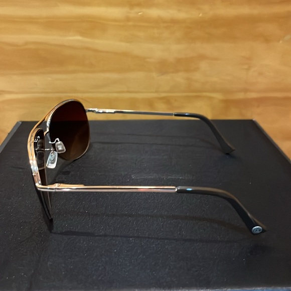 Vince Camuto Sunglasses - Picture 6 of 7